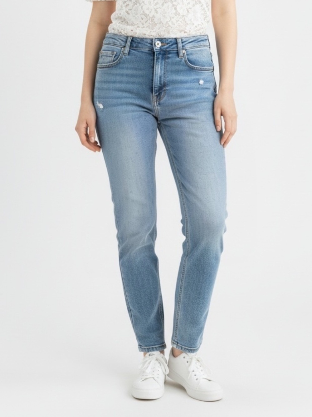 H&M Mom Slim-Fit Light Blue High Rise Straight Leg Jeans Size 10 Denim